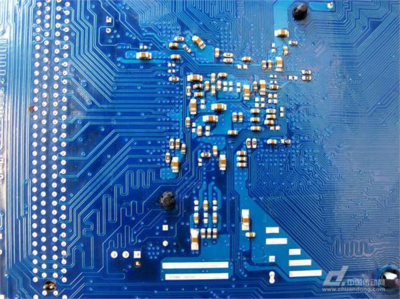 臺(tái)積電10納米芯片試產(chǎn)成功，開(kāi)啟集成電路新紀(jì)元——從制程突破看產(chǎn)業(yè)發(fā)展與未來(lái)趨勢(shì)